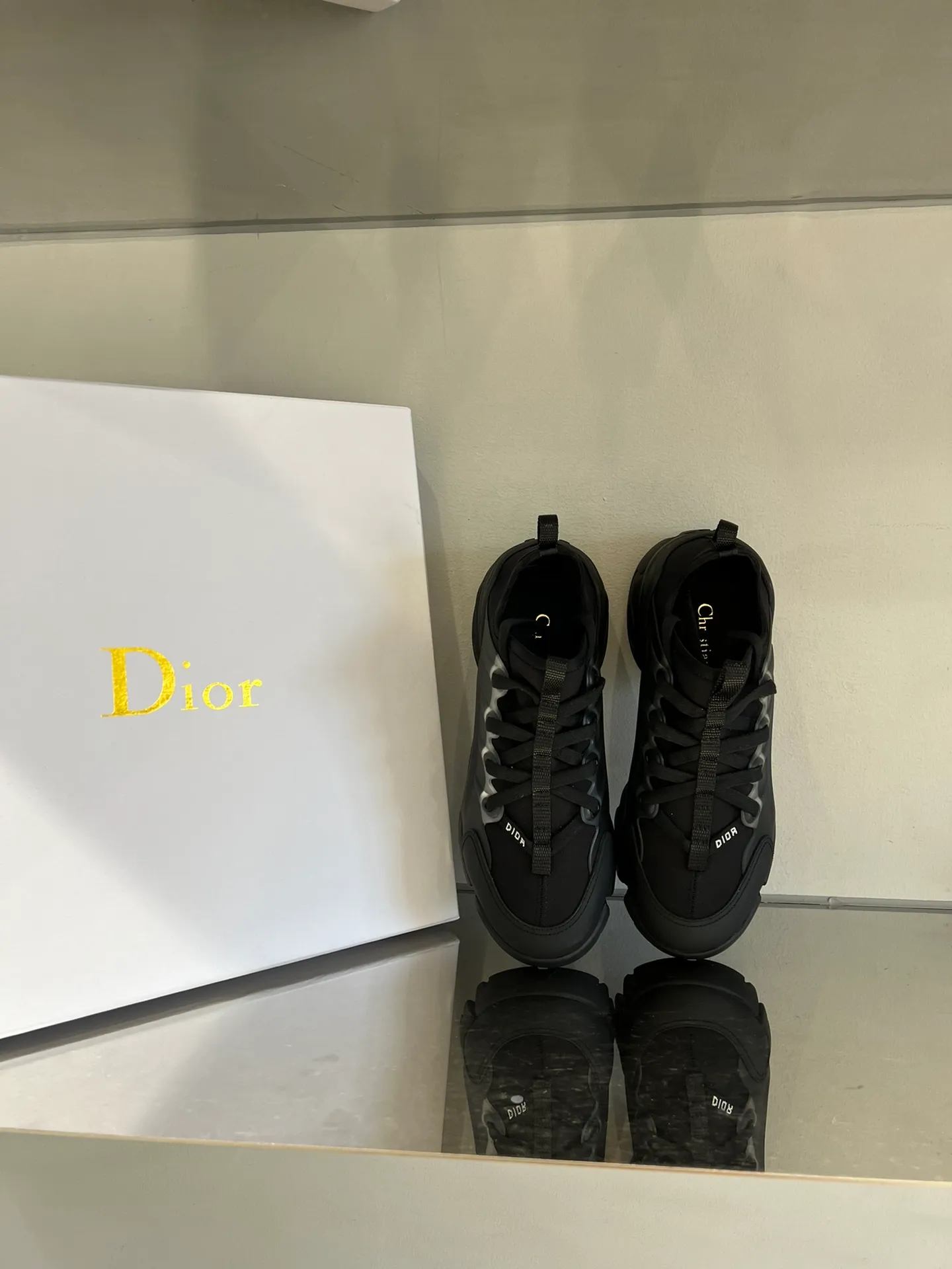 👟👟Ex-factory price 460👟👟 Dior dad shoes 🤓Super flattering footwear! High-density original jacquard ➕T👟👟Ex-factory price U original outsole! Sisters with wide feet must not have any misunderstandings about him! Even chubby feet like mine look slender when wearing them! Size: 35～40 (40 is custom-made and non-returnable) All sizes and colors are available in stock